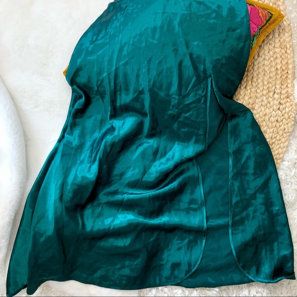 VTG VS | Slip Nightgown & Robe - Picture 10 of 14